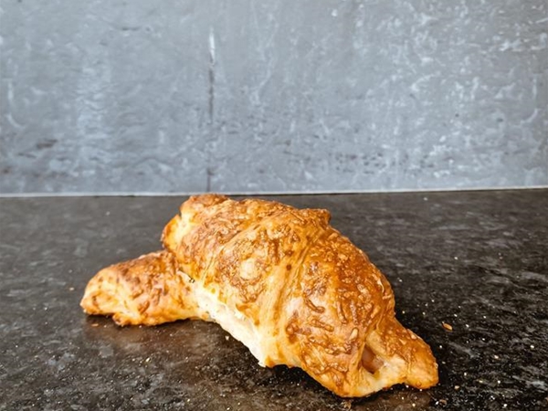 Hamkaas croissant